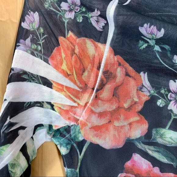 🌟 Shinestar Sheer Mesh Floral Bodysuit Size M - Picture 3 of 5